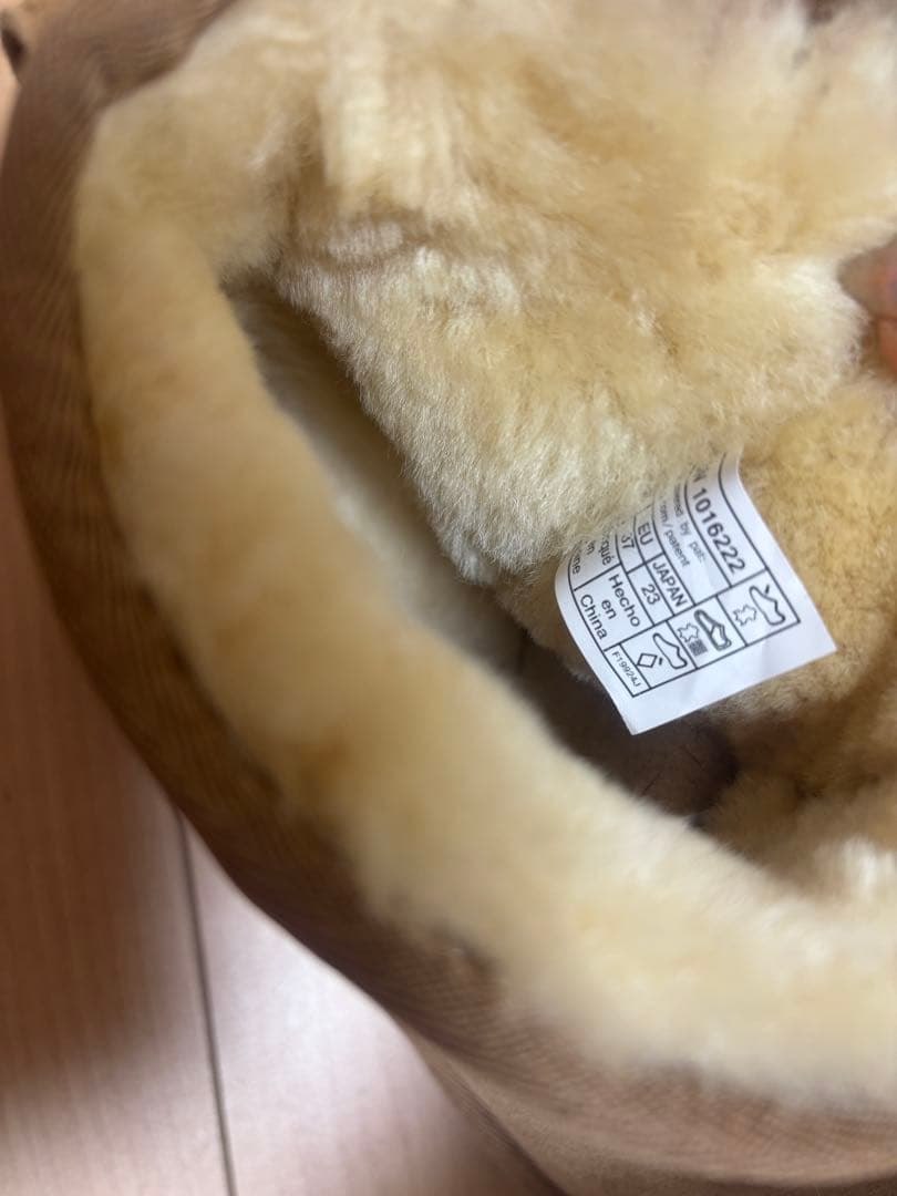 値下げ1月限定価額UGG ムートンブーツ　毛量最高超ふわふわ