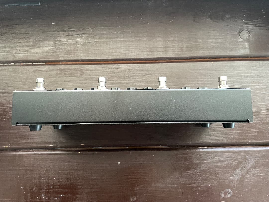 Futra MULTIVERSE + ギターエフェクター