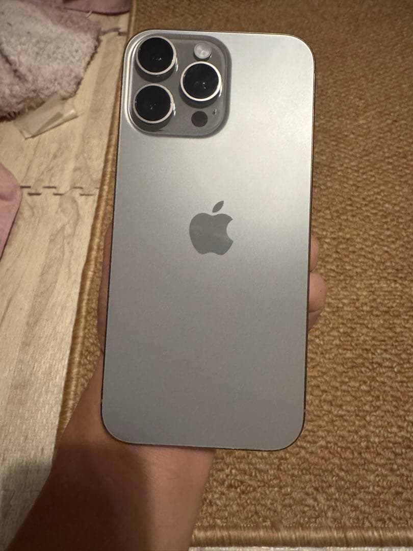 海外版 iPhone 16 Pro Max 1TB，美品，バッテリー100％