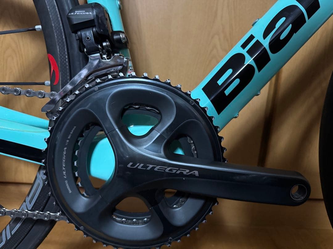 レース仕様！BIANCHI OLTRE XR3 Di2 レーシングゼロカーボン