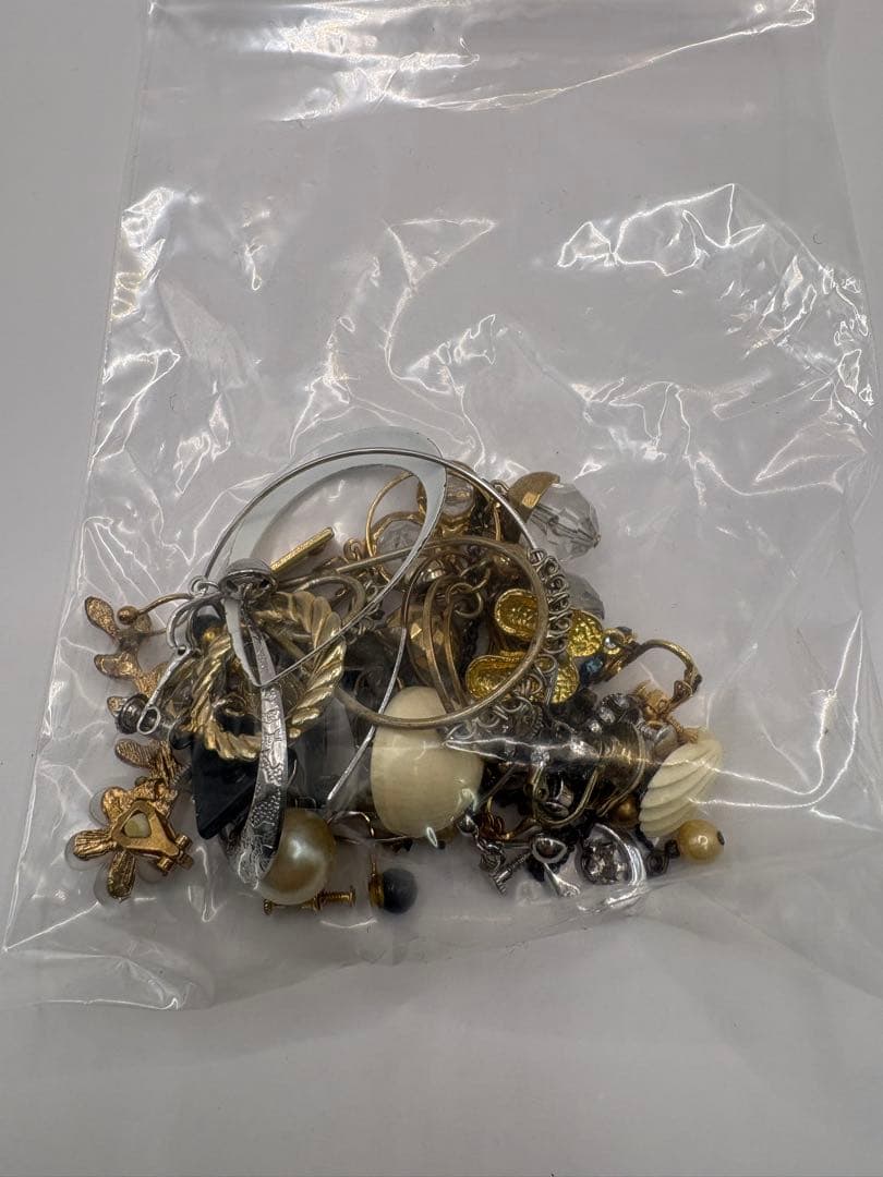 イミテーションアクセサリー 大量まとめ売り業者様歓迎 B7袋約20袋分