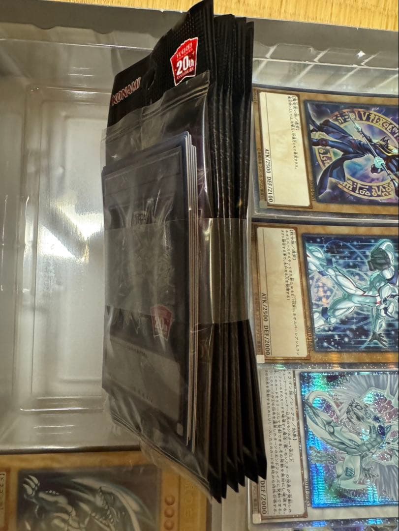 20th ANNIVERSARY DUELIST BOXステンレス　ブルーアイズ