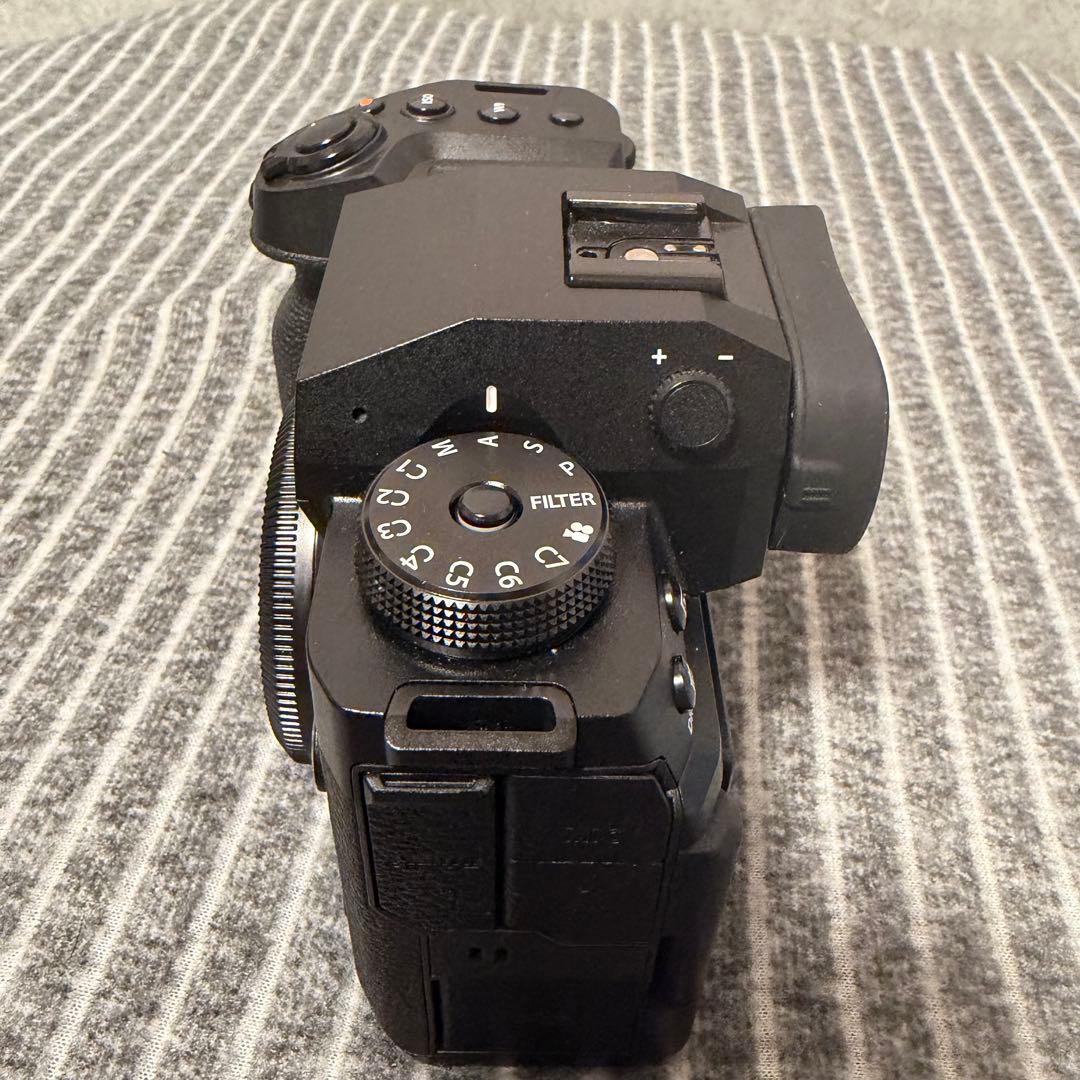 FUJIFILM X-H2 ミラーレスカメラ　ボディ　ブラック　作例あり