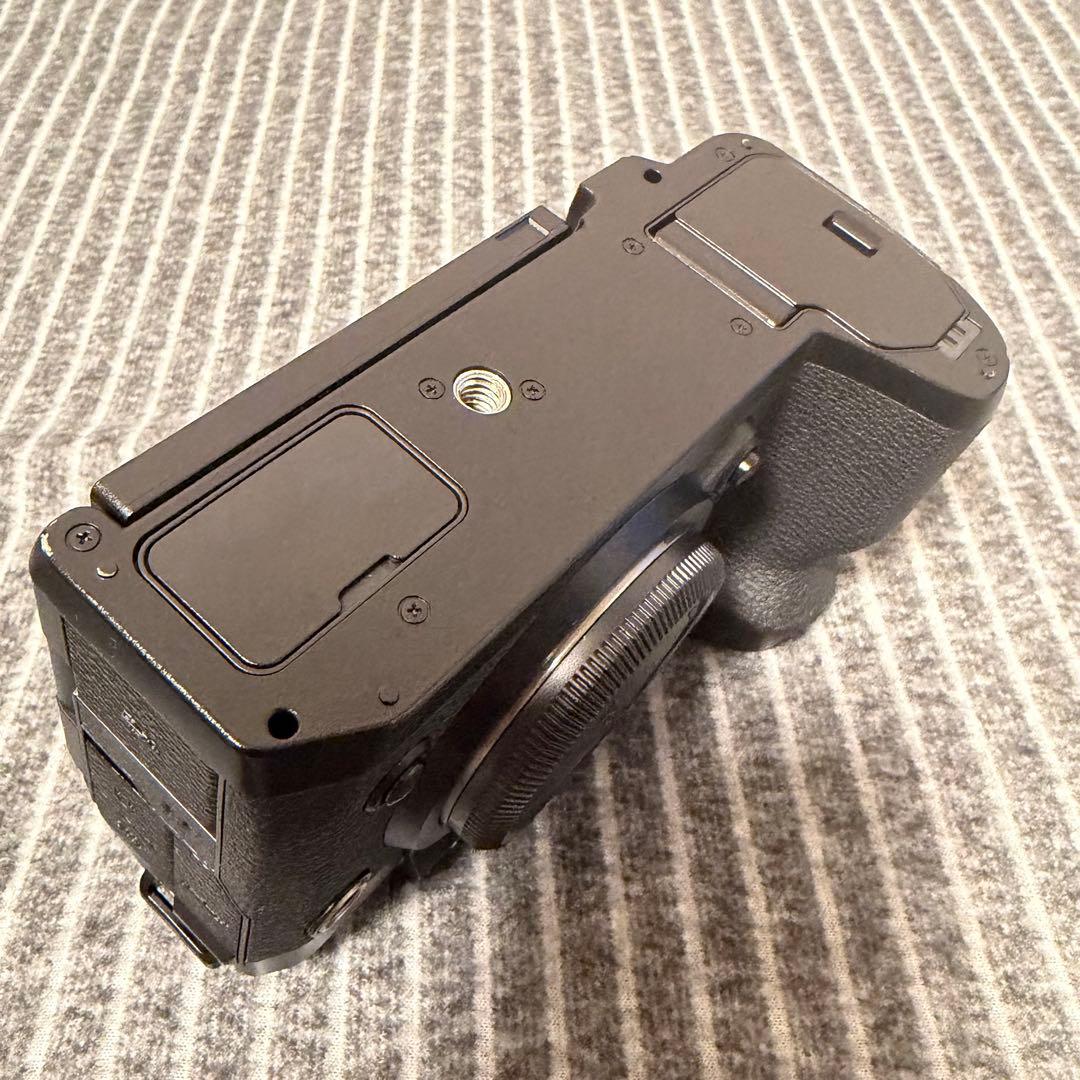 FUJIFILM X-H2 ミラーレスカメラ　ボディ　ブラック　作例あり