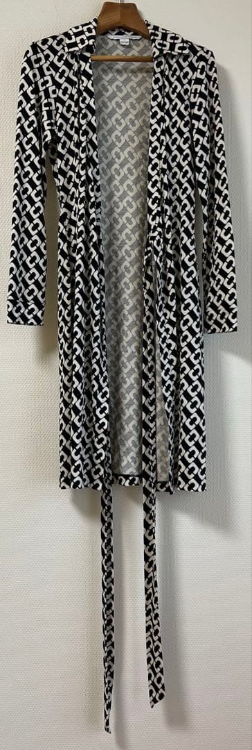 ダイアンフォンフォスティンバーグ　DVF チェーン柄　ラップワンピース