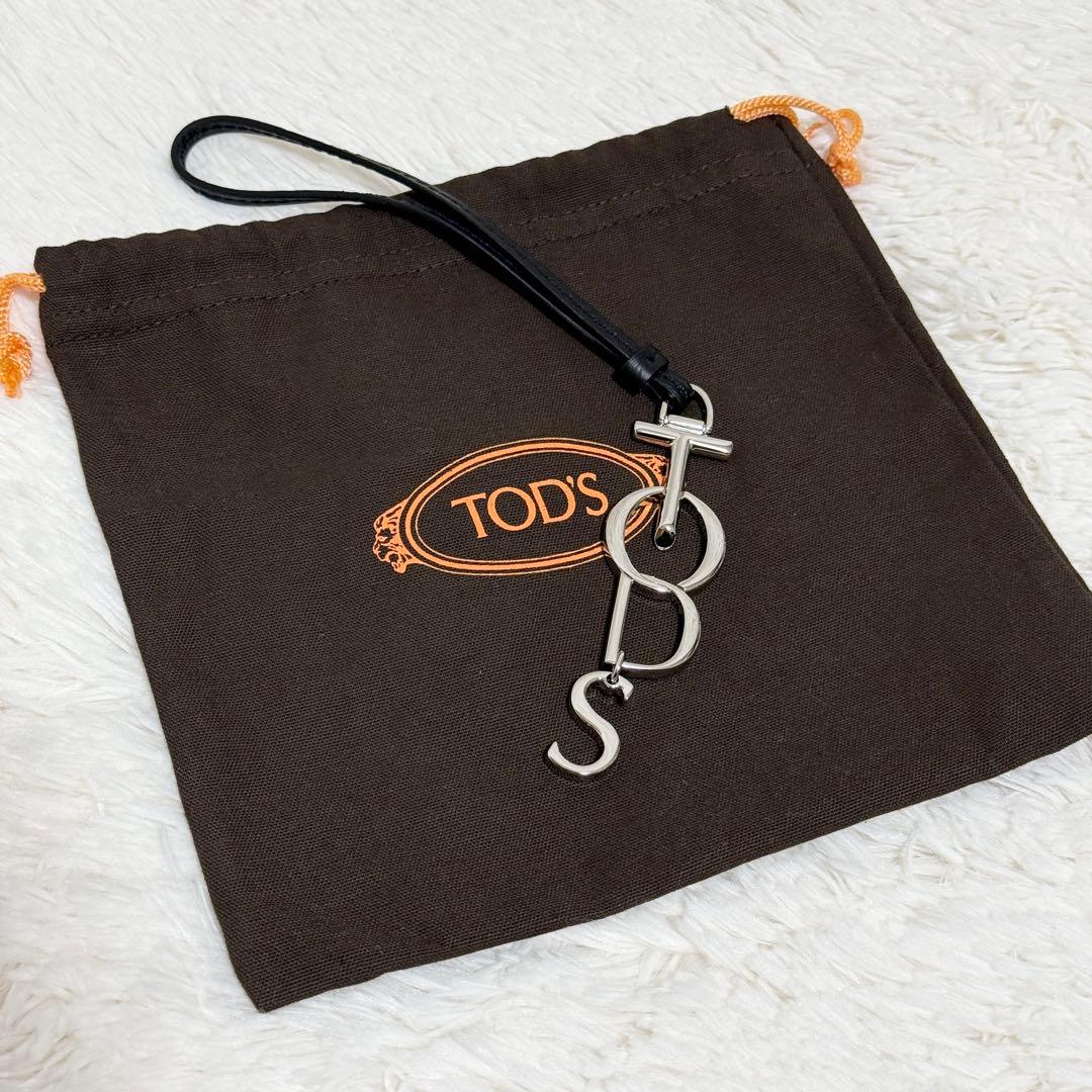 【未使用級】TOD'S アルファベット　バッグチャーム　キーホルダー