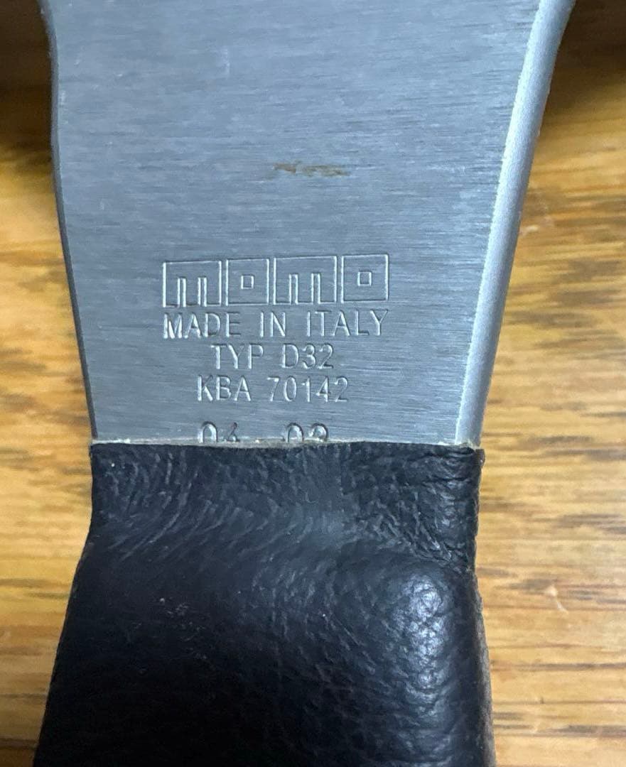 momo ステアリング　小径320