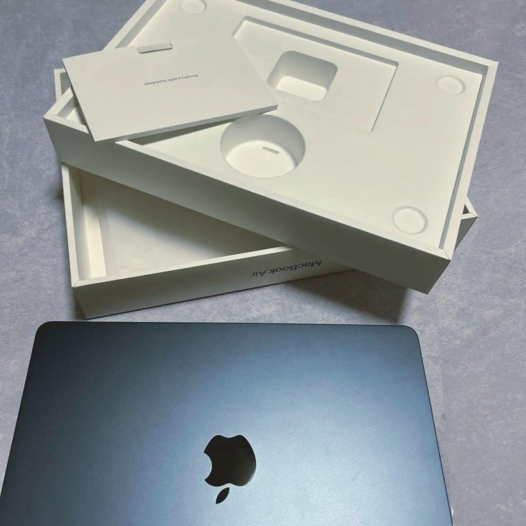 MacBook本体 Apple MacBook Air M2 16GB 512GB