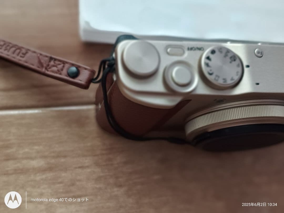 Fujifilm XF10 　本体と付属品　富士フイルム