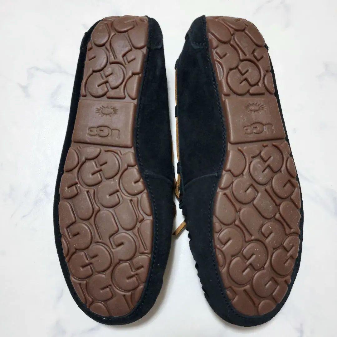 トヨ 。様美品！アグ ダコタ モカシン ボア スリッポン黒25ブラック UGG