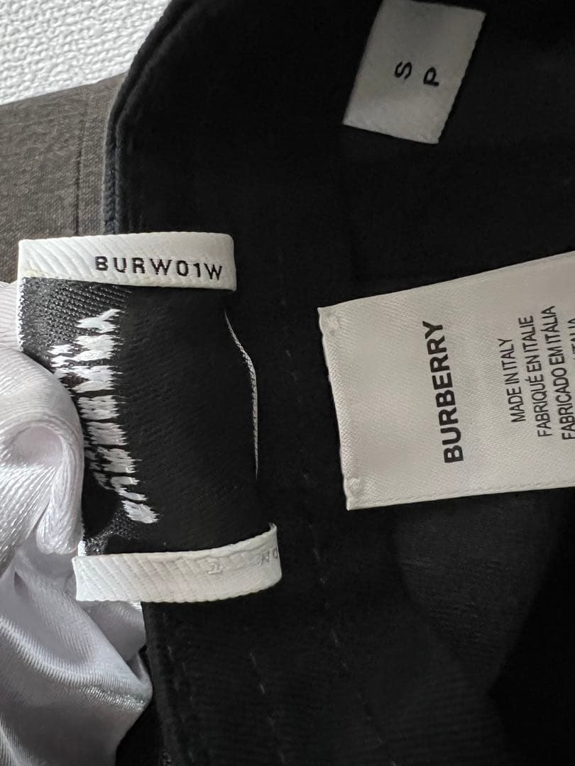 【バーバリー】キャップ ロゴ