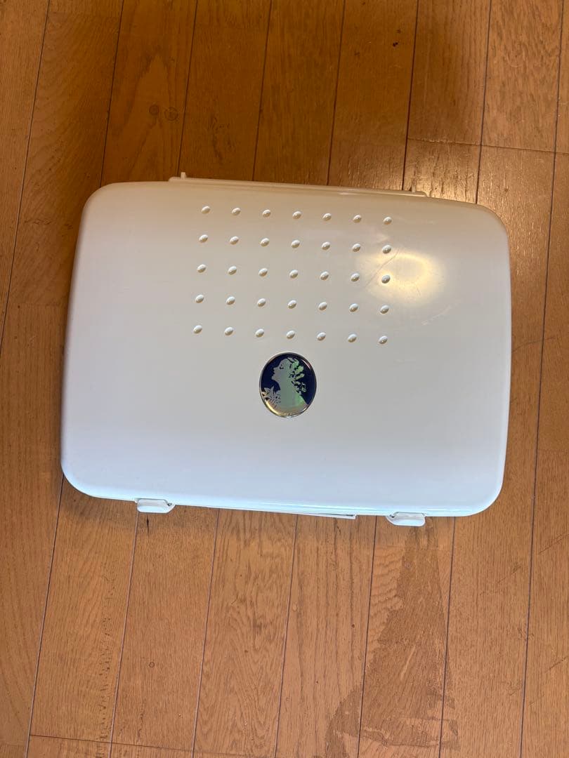 リリーソニック美顔器 ミラー付き ホワイト