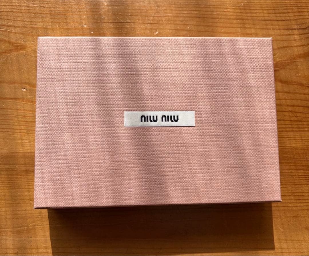 miumiu iPhoneケース iPhone15
