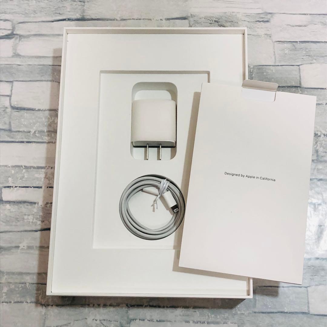 良品 iPad 第9世代 64GB 付属品完備 wifiモデル　管理番号：304