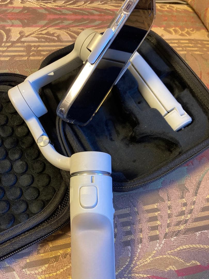 DJI OM5 スタビライザー　専用ケース付き