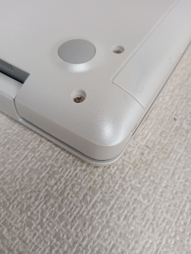 ∉ DELL Inspiron 5570 ストレージ無