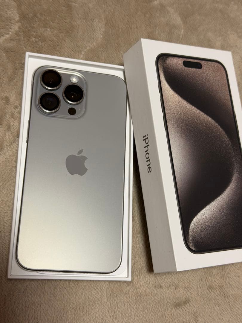 iPhone15 Pro Max（本体）256GB