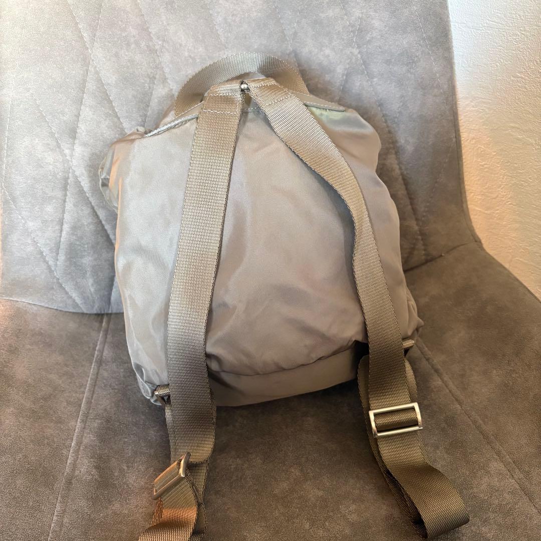PRADA ナイロン ミニ リュック カーキ 三角 ロゴ ナイロン