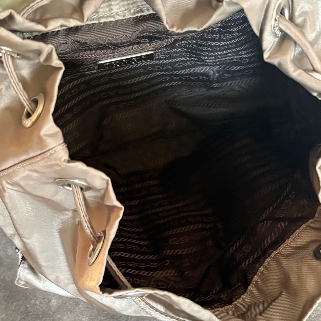 PRADA ナイロン ミニ リュック カーキ 三角 ロゴ ナイロン