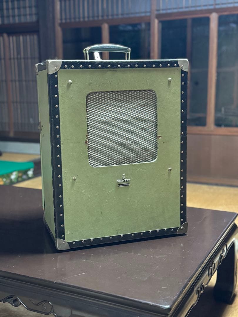 ドイツ　SIEMENS レトロ スピーカー 緑色 メッシュグリル付き