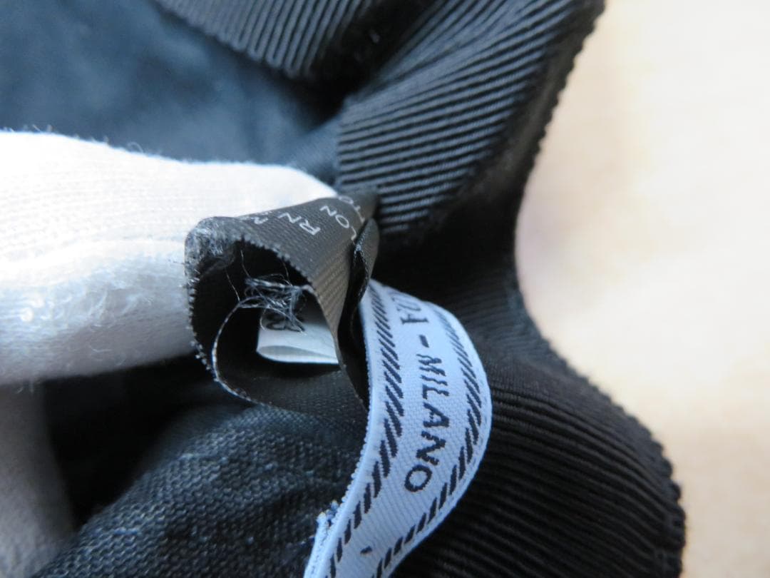 PRADAプラダ　キャップ帽子　男女兼用ナイロン　未使用同様