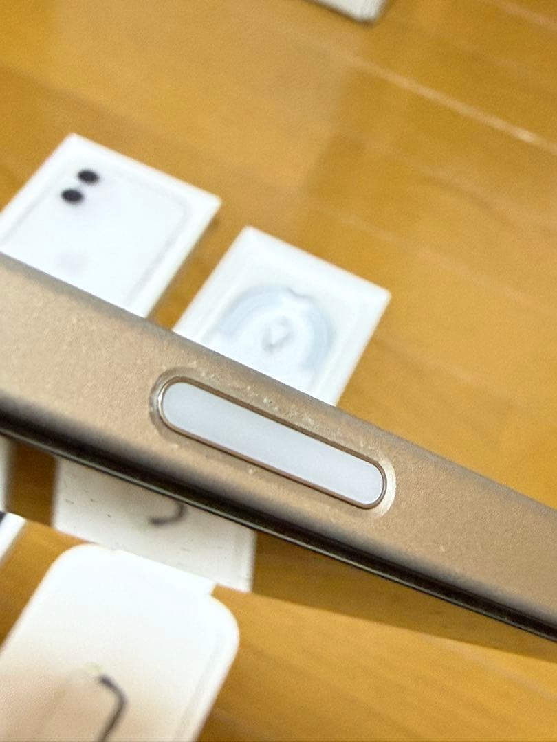 iPhone16 128GB ホワイト SIMフリー ＋純正ケース