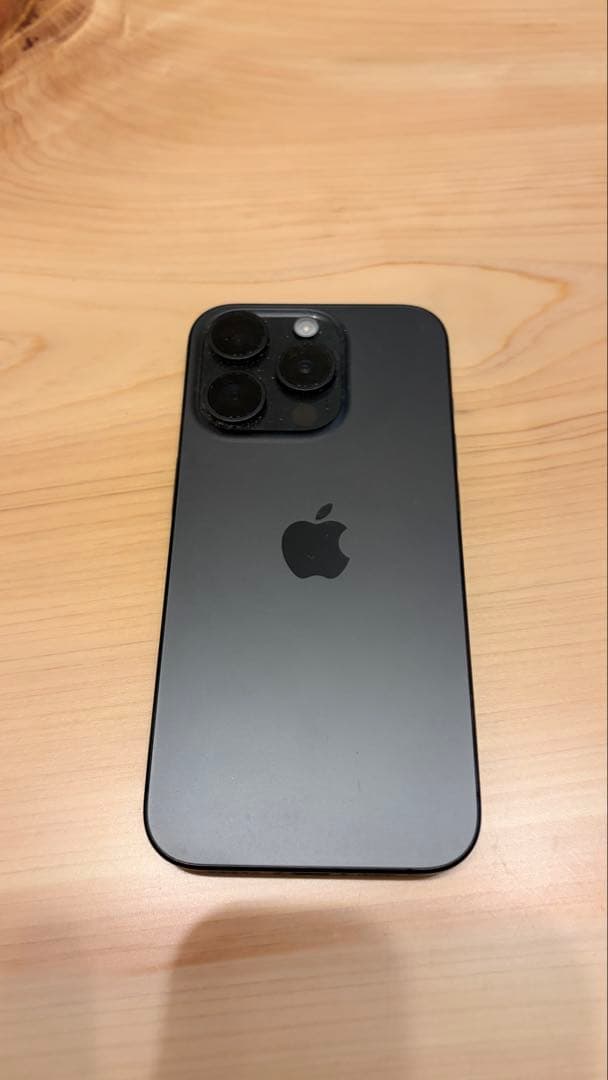 iPhone 15 Pro ブラックチタニウム　512GB本体　Simフリー