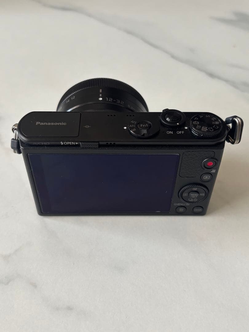 LUMIX Gシリーズ ミラーレスカメラ