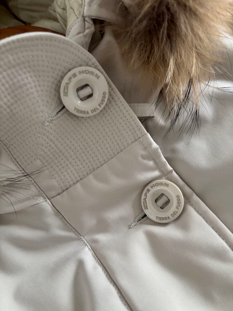 ケープホーン/定価9.7万 ネヴァド ファー付 ダウンJKT アイボリー 42