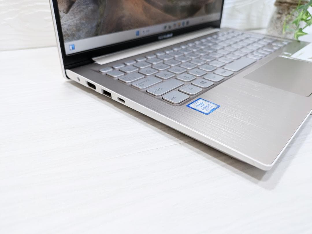 Windows11ノートパソコン✨オフィス付き✨ASUS　爆速SSD　Wi-Fi