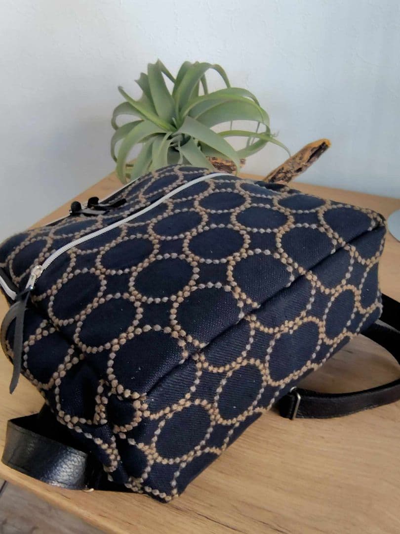 ミナペルホネン/タンバリンBK×カーキ/A4バンブーリュック本革黒