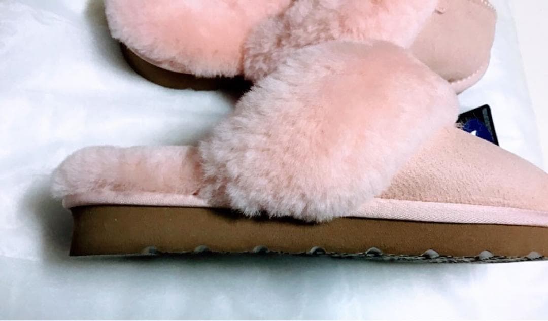 UGG Australia アグ* スリッパ pink 新品・未使用・タグ付