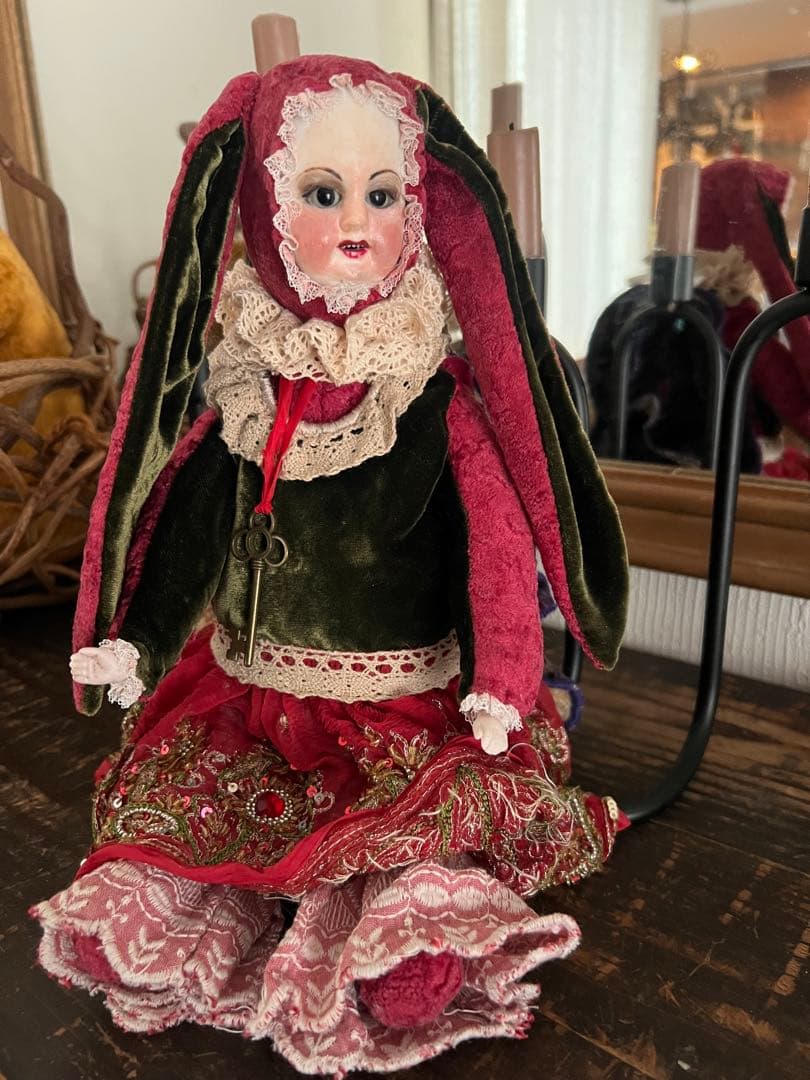 アンティーク動物コスチューム人形 ドール アンティーク　ビスクドール 人形