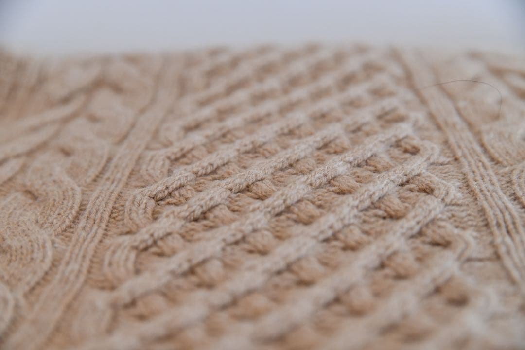 ドルモア ラムズウール タートルネック プルオーバーニット サイズ42 ベージュ