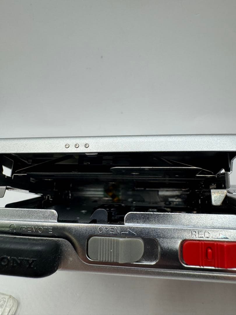 動作品 SONY MZ-R50 シルバー MDレコーダーMD WALKMAN