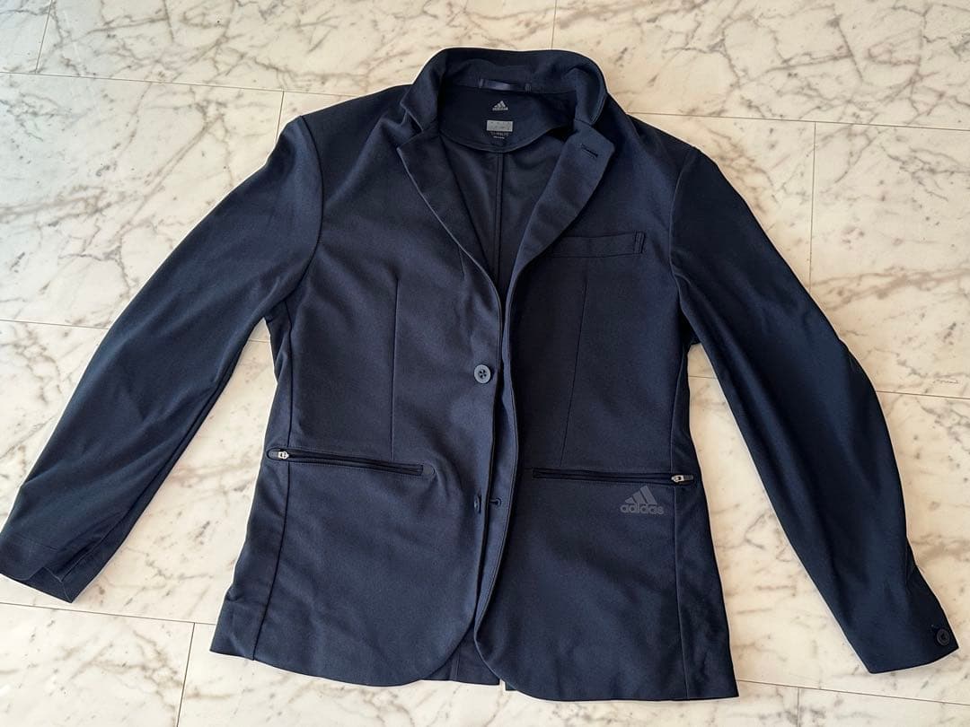 adidas 伊勢丹　セットアップ　アイコンスーツ