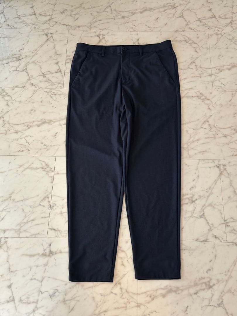 adidas 伊勢丹　セットアップ　アイコンスーツ