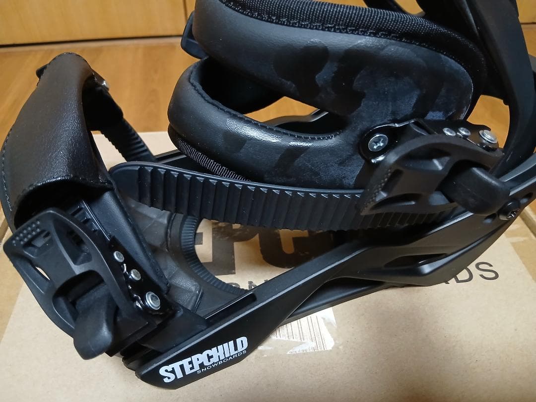 新品未使用/STEPCHILD スノーボードビンディング