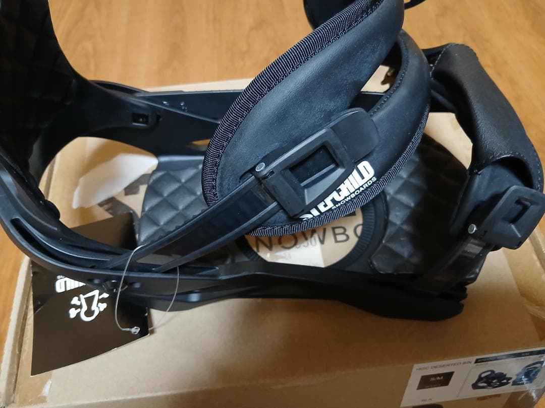 新品未使用/STEPCHILD スノーボードビンディング