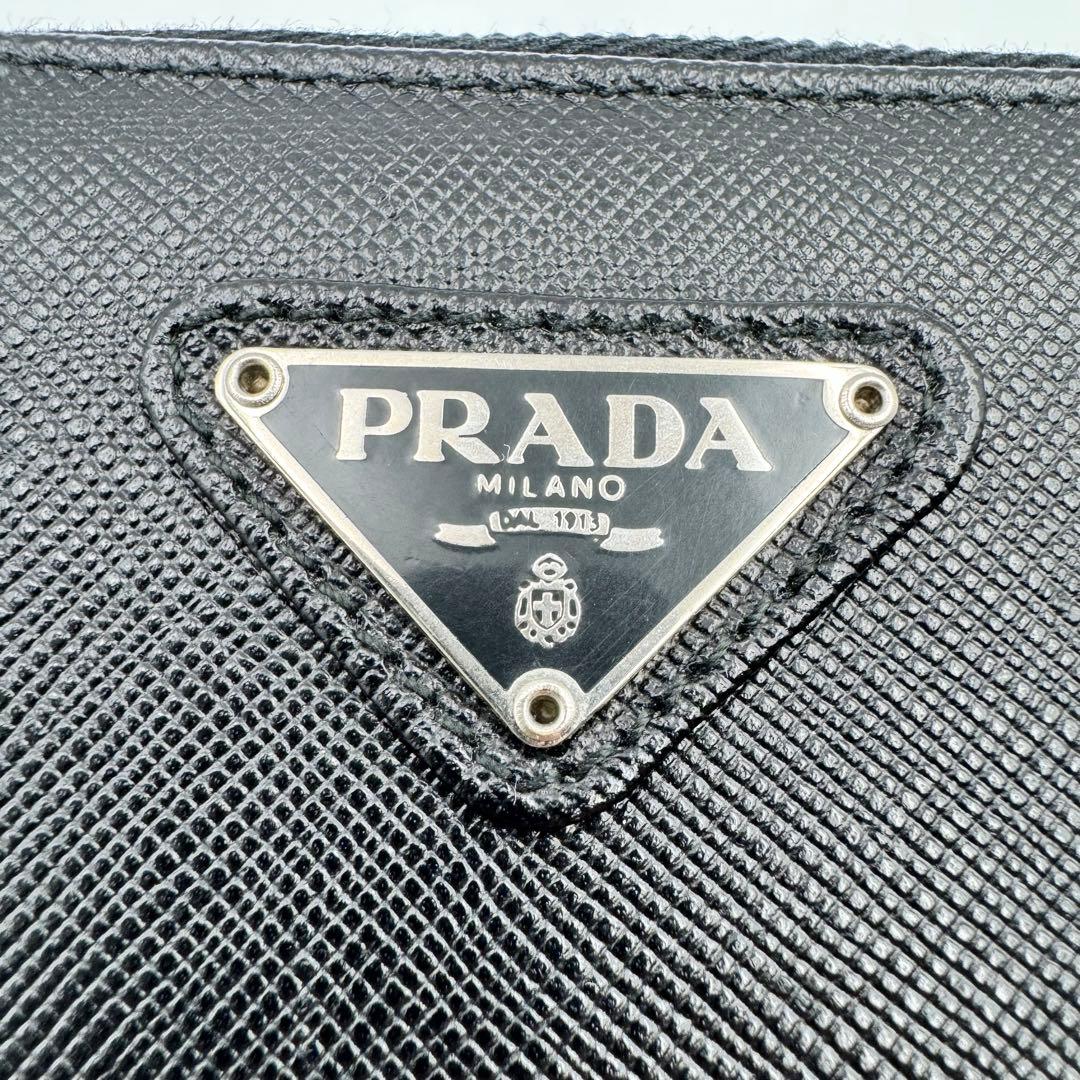 美品✨PRADA プラダ　ケース　ブラック　レザー　三角ロゴ