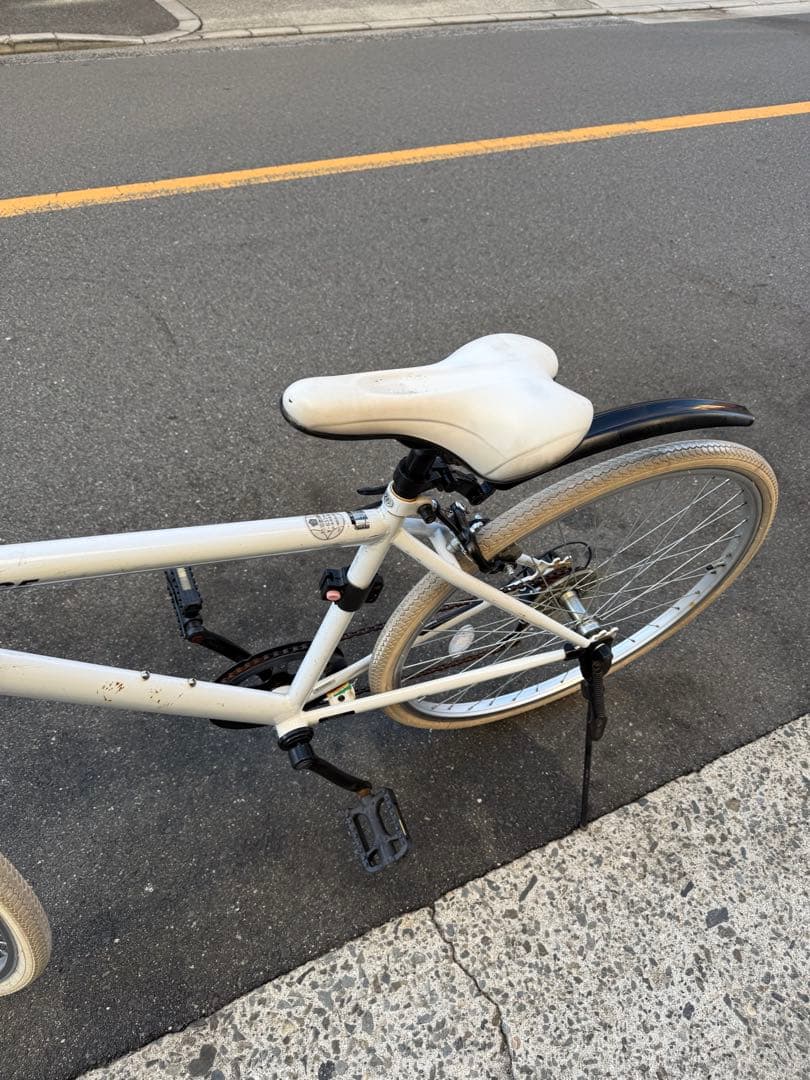 144 自転車 大阪市 【引取り限定】 26インチ 変速付き クロスバイク