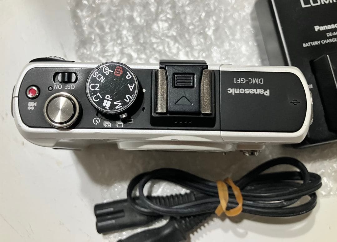 Panasonic DMC-GF1 ミラーレスカメラ