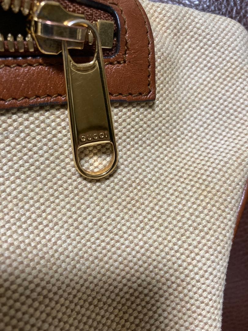 GUCCIヴィンテージキャンパスボディバッグ