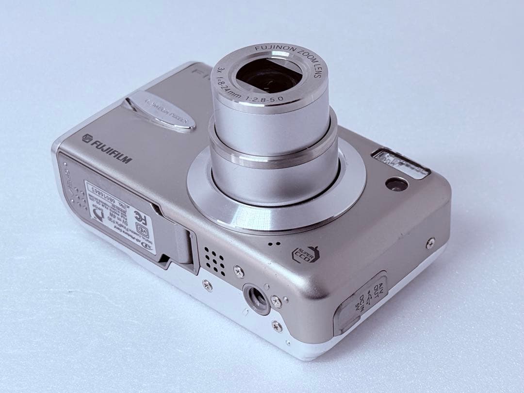 Fujifilm FinePix F30 動作確認済 コンデジ レトロ エモい