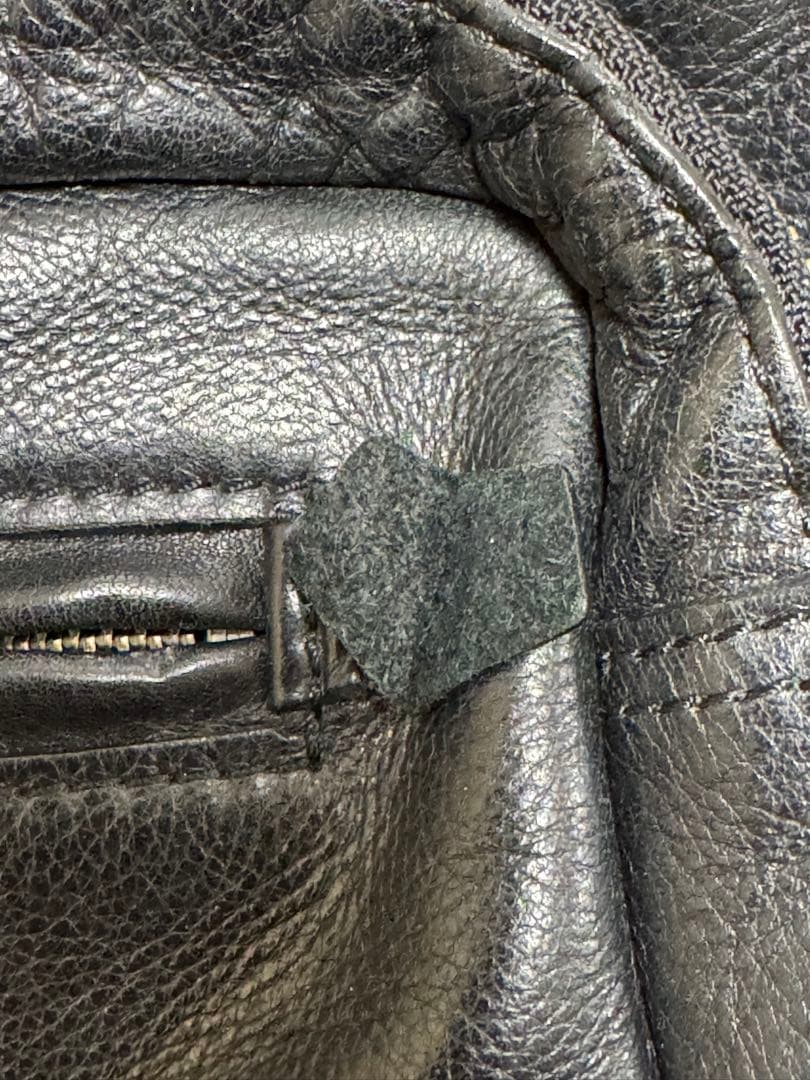 バーバリーブラックレーベル　ボディバッグ　レザー　ブラック　斜めがけ