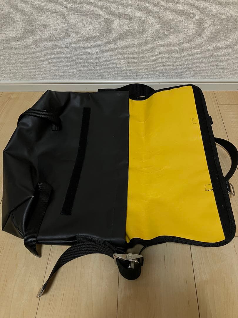 【アメリカ製】　ディマティーニ　メッセンジャーバッグ　ブラック