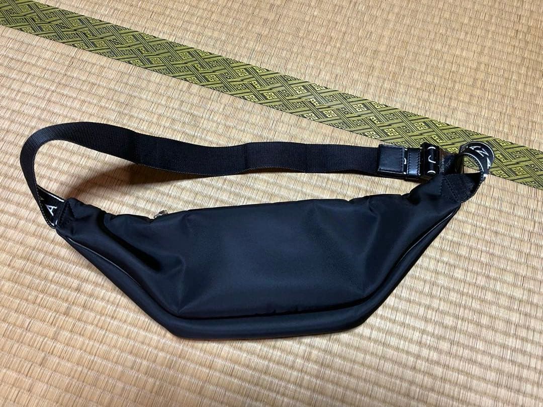 Dolce & Gabbana ブラック ボディバッグ