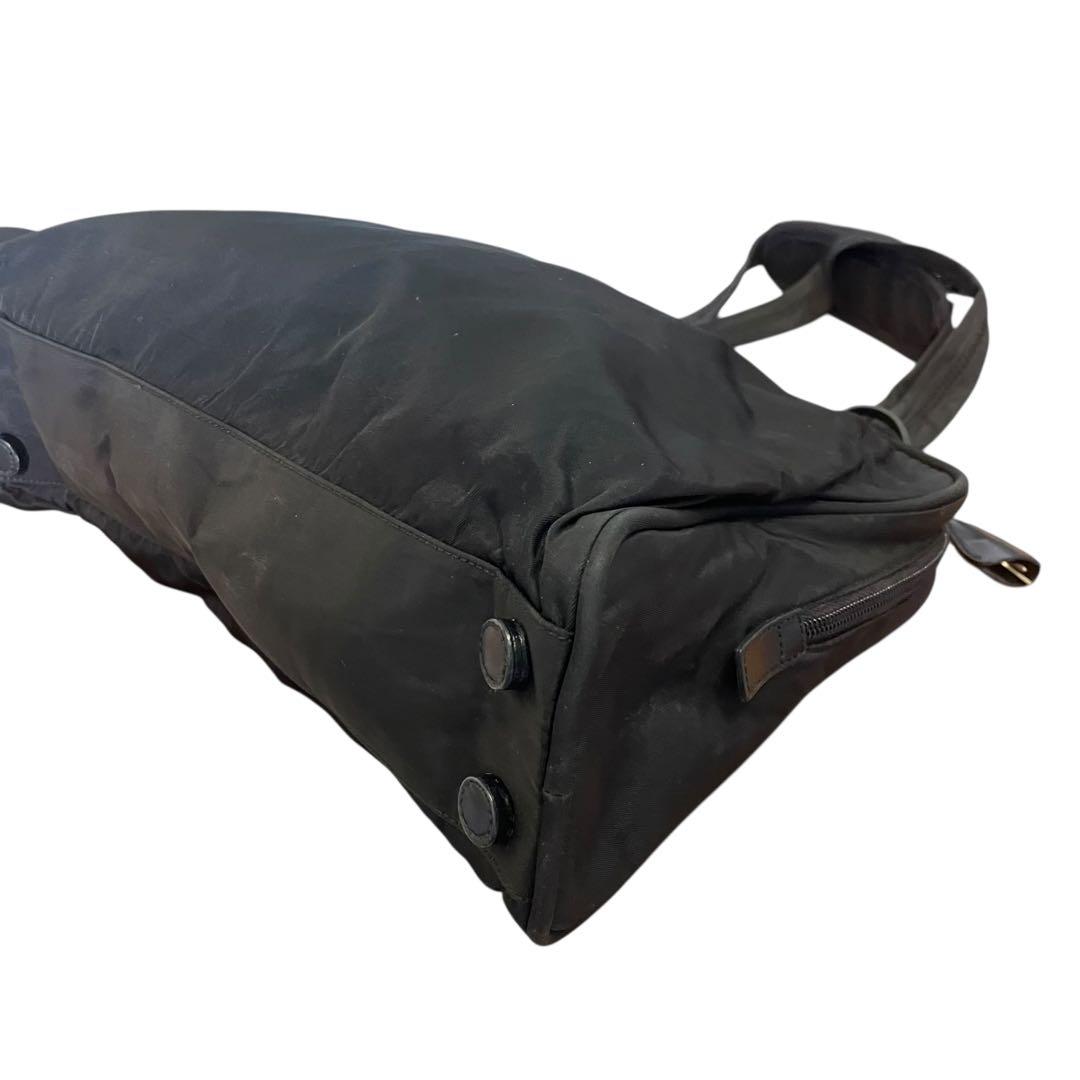 PRADA 三角ロゴ 南京錠付き トートバッグ ナイロン