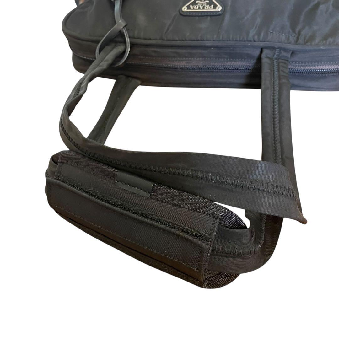 PRADA 三角ロゴ 南京錠付き トートバッグ ナイロン