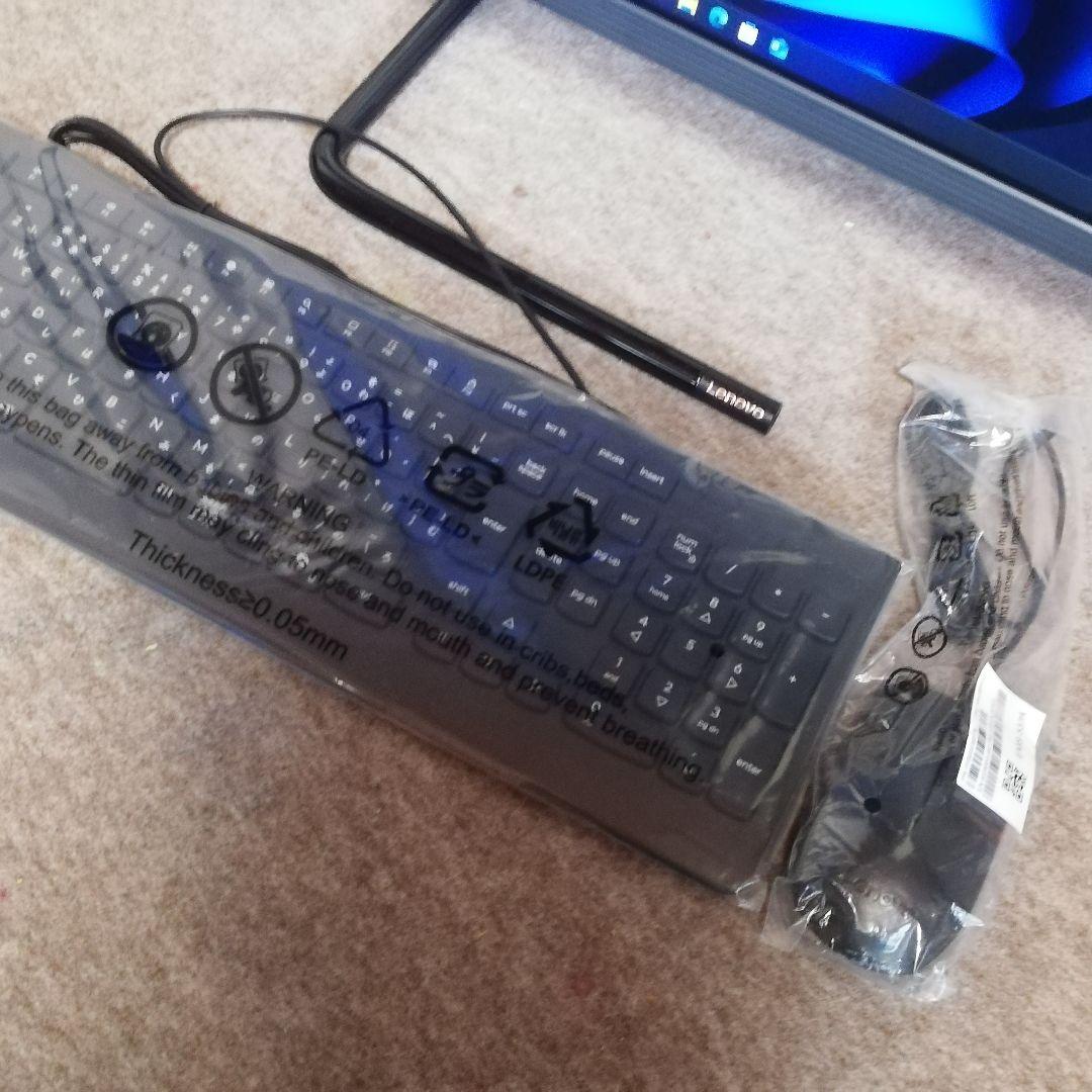 レノボ 超狭枠24インチ体型PC　第9世代i5　8G/512SSD/HDD1T